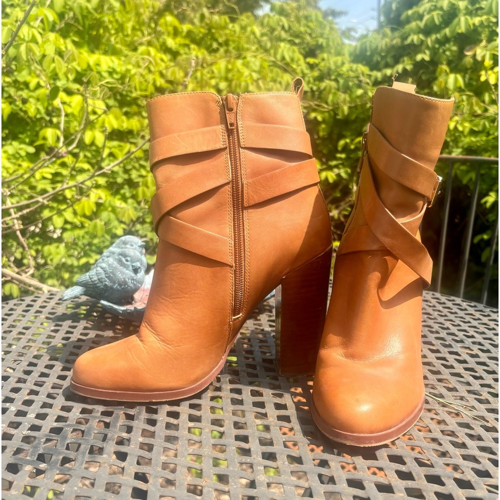 Tan Aldo ankle boots. Size 7